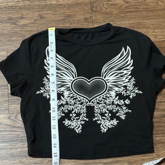 SHEIN Y2K Cropped Short Sleeve Top Graphic Heart Wings Flowers Black White S - Picture 5 of 8
